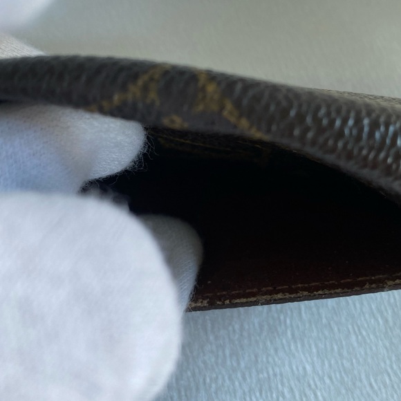 Authentic 💯 Louis Vuitton card holder - Picture 7 of 7